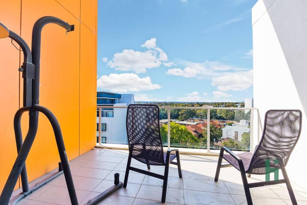 Homebush Eventhub Contemporary 2b2b Apartment Sydney